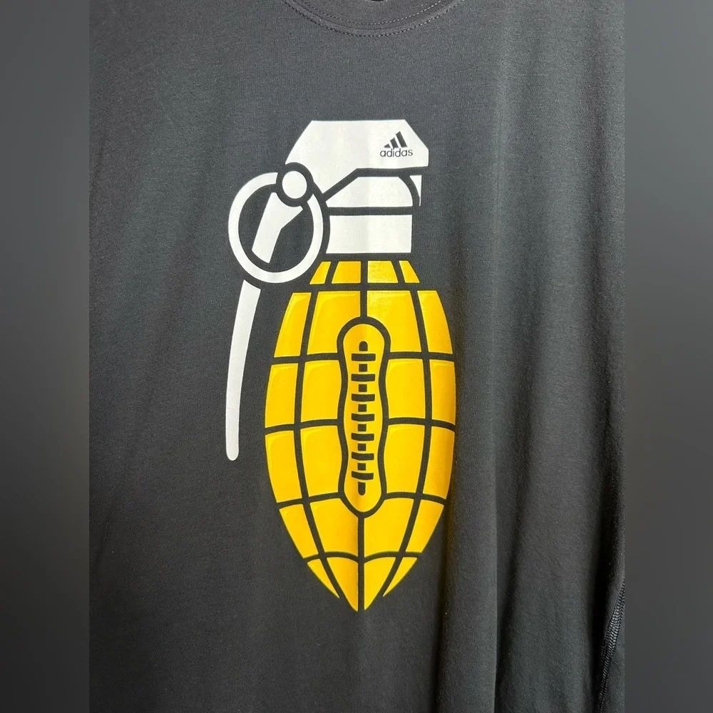 Adidas Climalite Football Grenade Graphic T-Shirt Size L‎